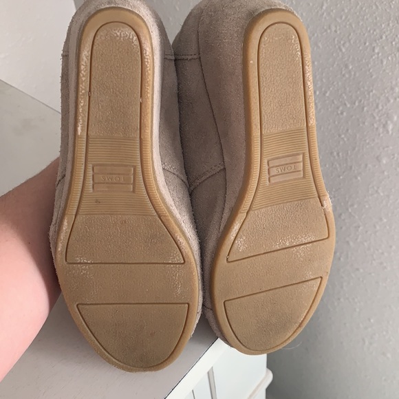 Toms Tan Suede Wedges - Picture 5 of 5